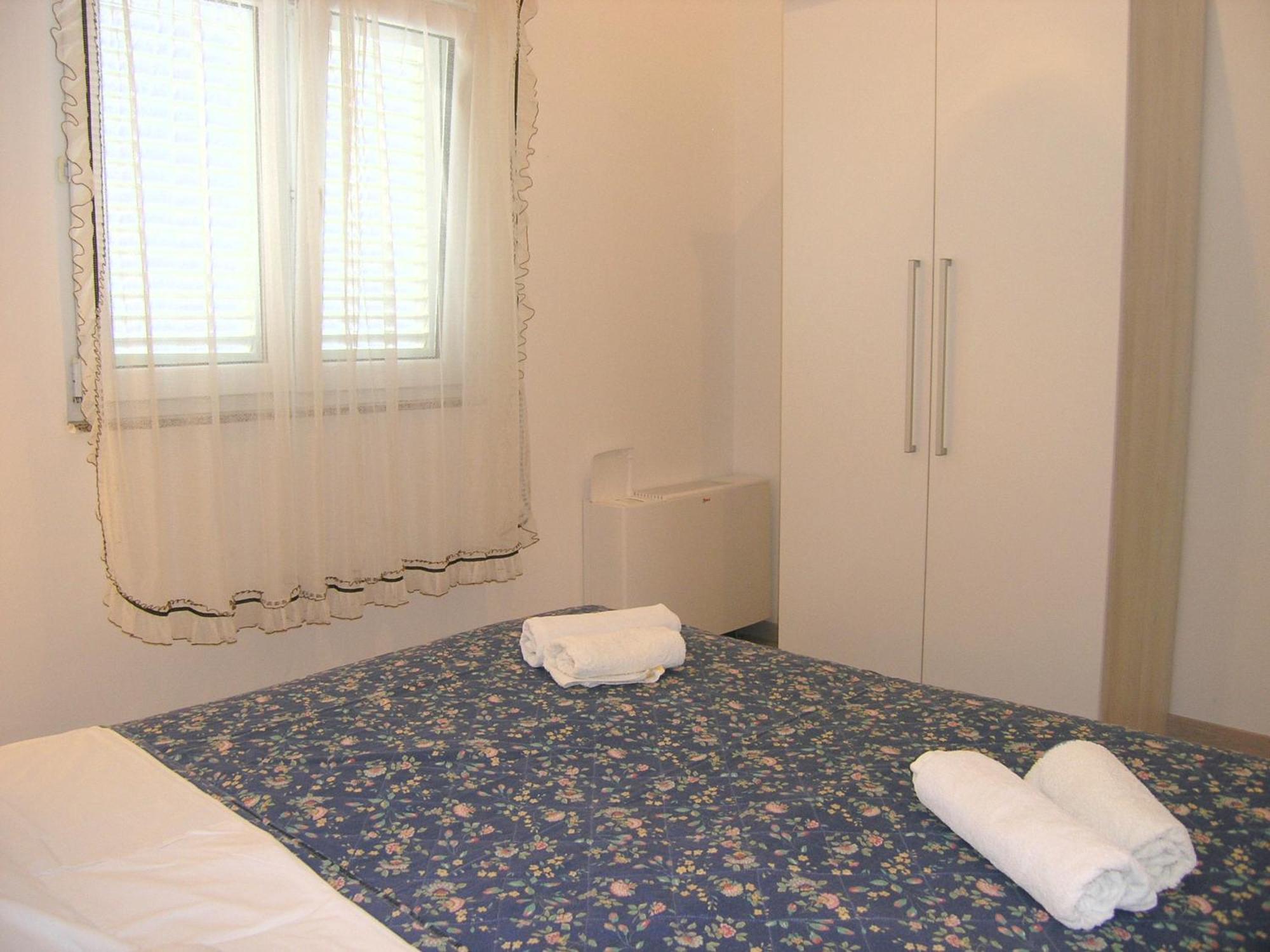 Apartments Sokolovic Krk Town Esterno foto