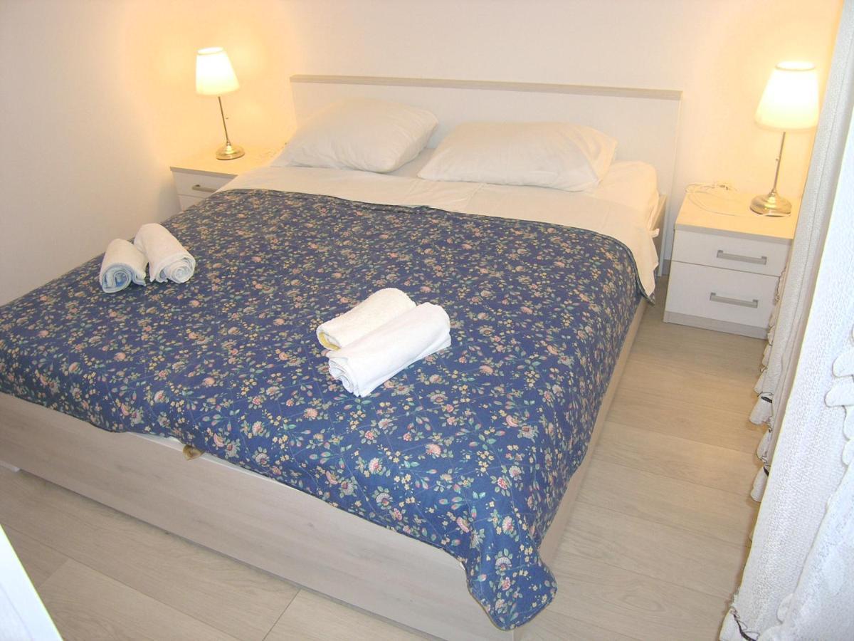 Apartments Sokolovic Krk Town Esterno foto
