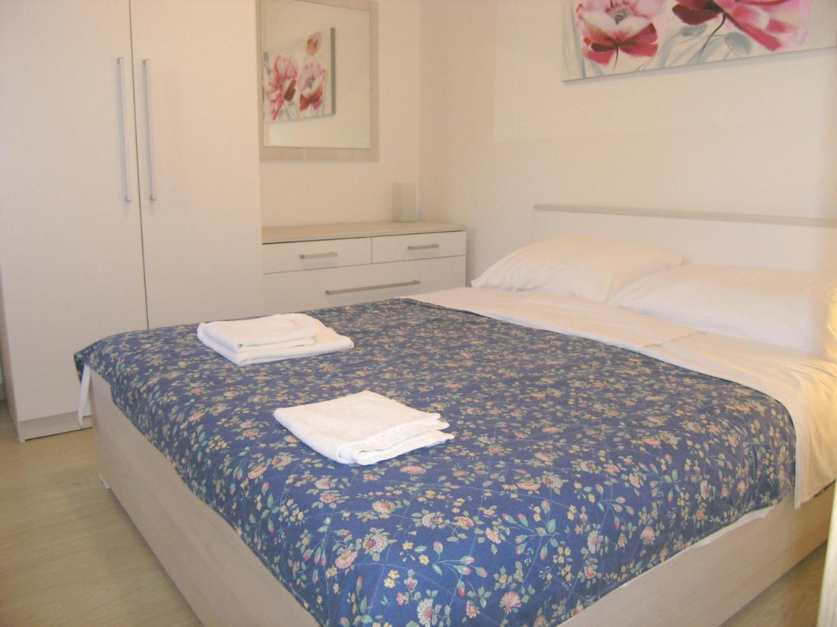 Apartments Sokolovic Krk Town Esterno foto