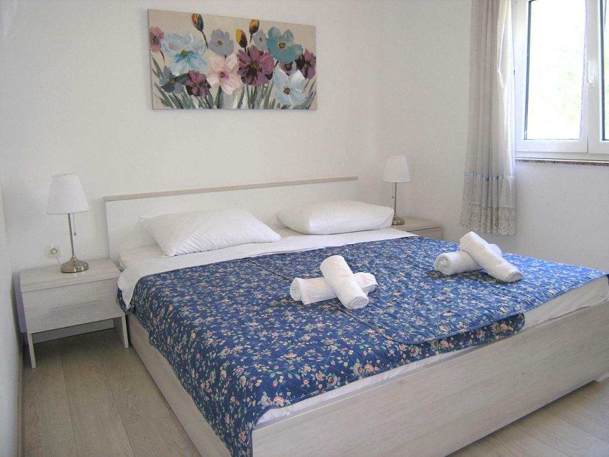 Apartments Sokolovic Krk Town Esterno foto